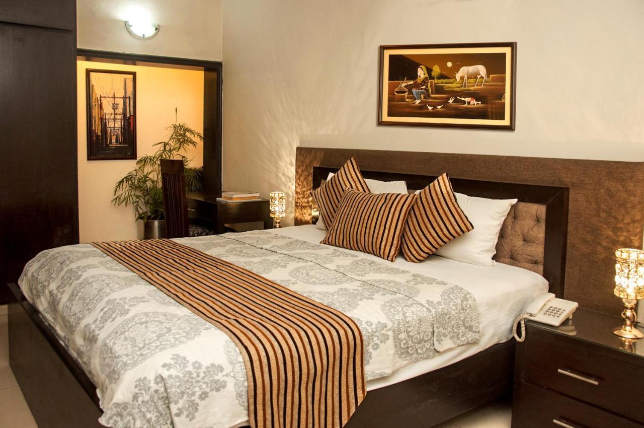 Royal Elegance Hotel Lahore Exterior photo