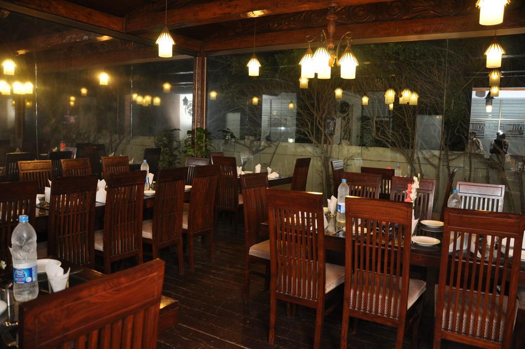 Royal Elegance Hotel Lahore Exterior photo